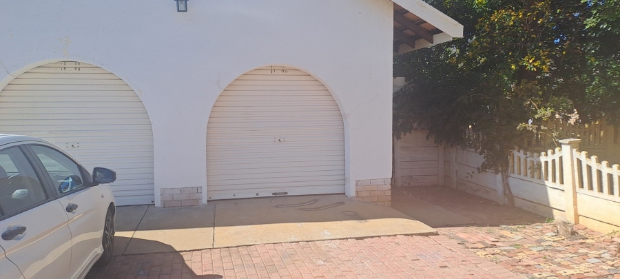 3 Bedroom Property for Sale in Wilkoppies North West